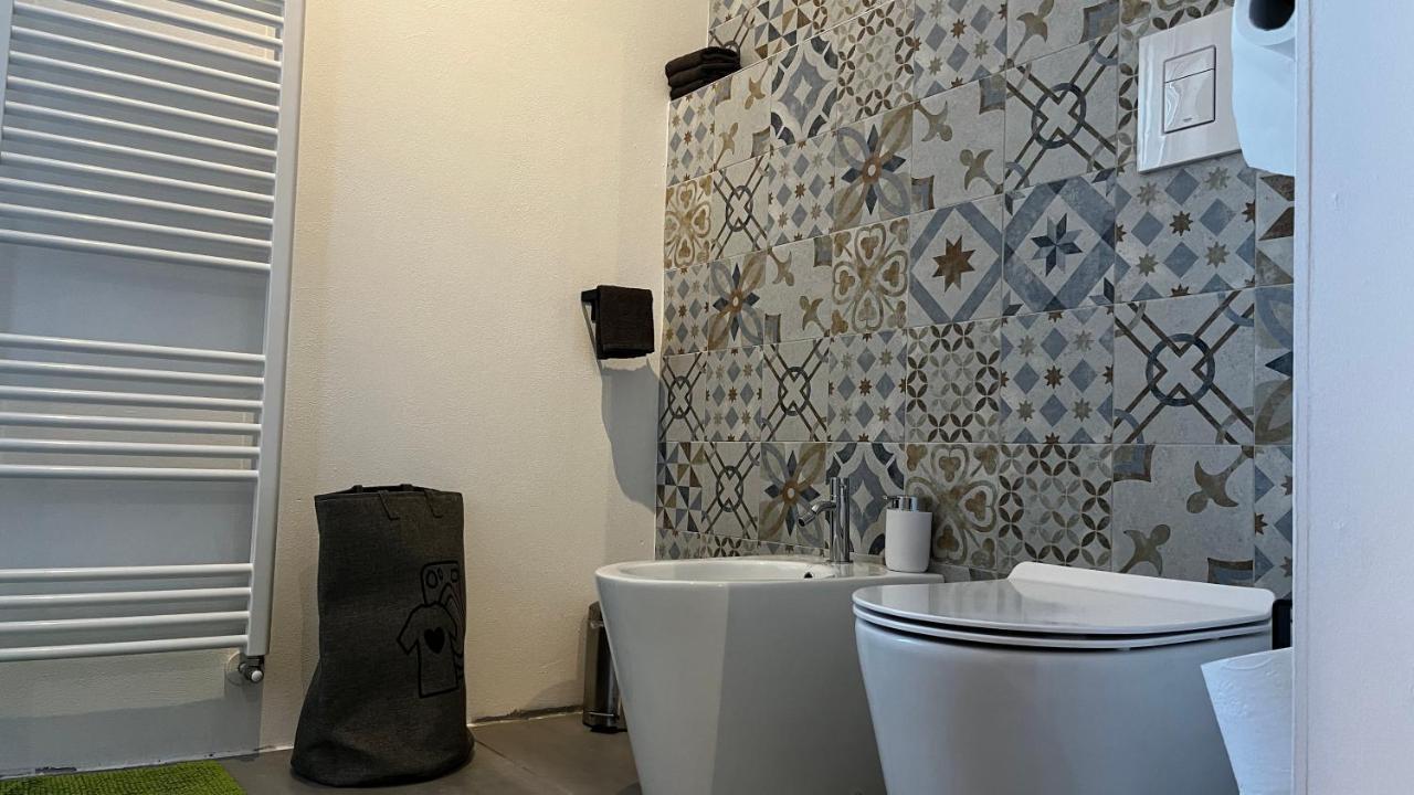 Cascina Giantino Suite Cantina - G A Y - M E N - O N L Y (Adults Only) Montegrosso dʼAsti Εξωτερικό φωτογραφία